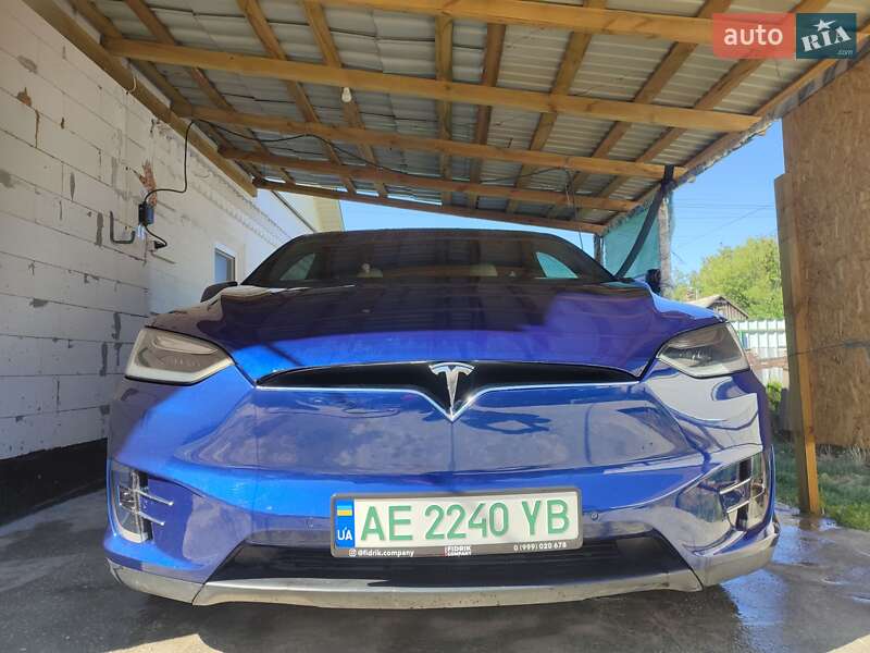 Tesla Model X