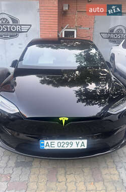 Tesla Model X 2022
