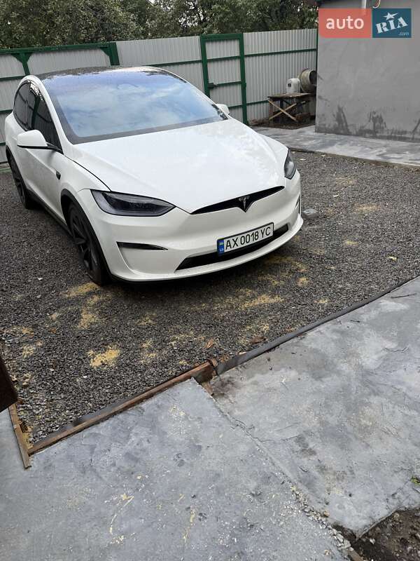 Внедорожник / Кроссовер Tesla Model X