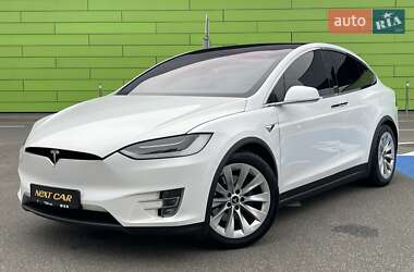 Tesla Model X 2019