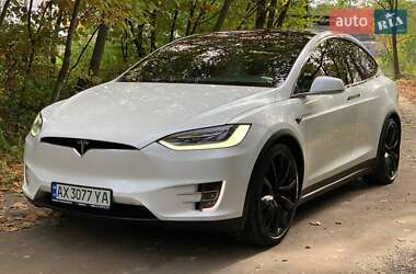 Tesla Model X 2019