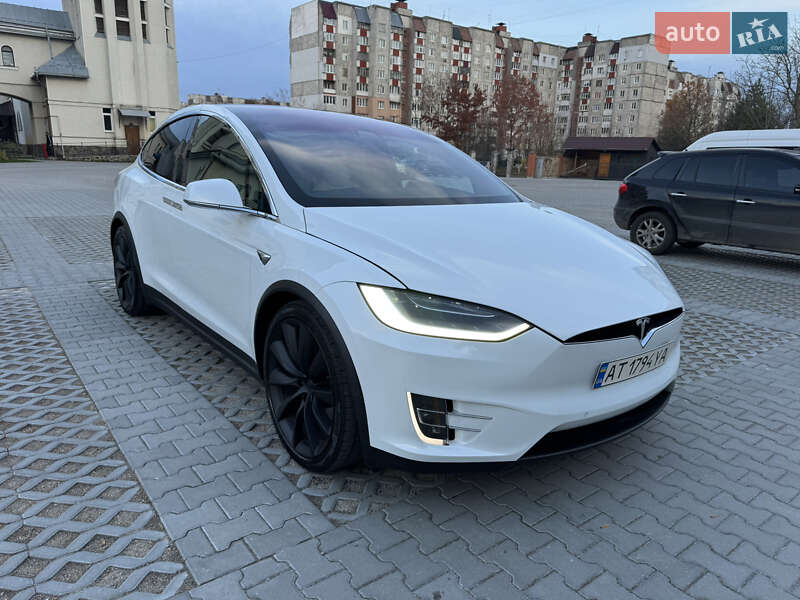 Внедорожник / Кроссовер Tesla Model X 2019 в Ивано-Франковске