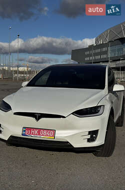 Tesla Model X  2019