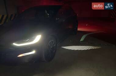 Позашляховик / Кросовер Tesla Model X 2023 в Дніпрі