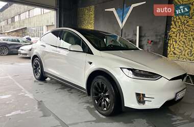 Tesla Model X 2019