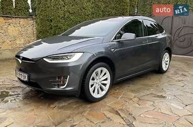 Tesla Model X 2019