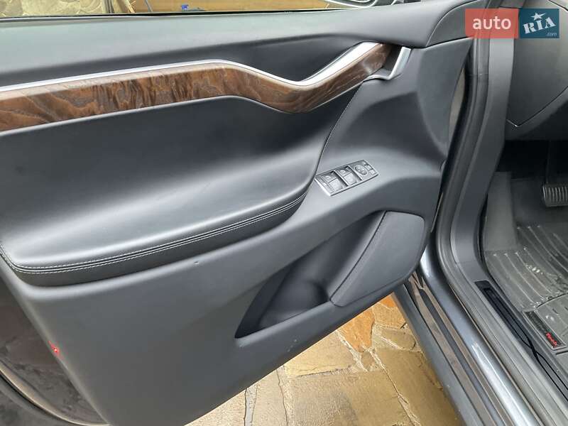 Внедорожник / Кроссовер Tesla Model X 2019 в Ровно фото 14 Внедорожник / Кроссовер Tesla Model X 2019 в Ровно