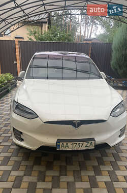 Tesla Model X 2019