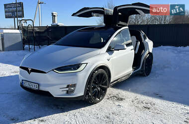 Tesla Model X  2020