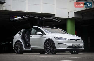 Tesla Model X 2022