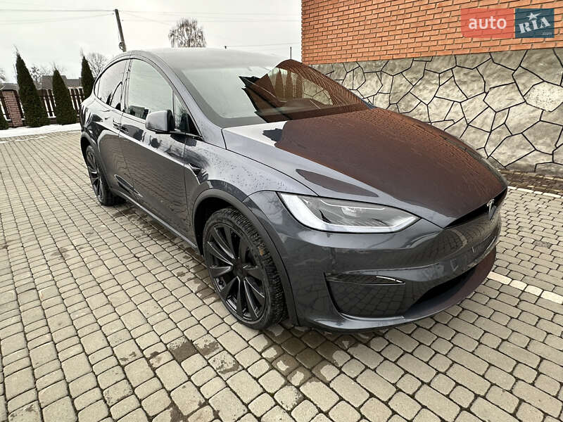 Позашляховик / Кросовер Tesla Model X