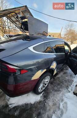 Позашляховик / Кросовер Tesla Model X 2016 в Черкасах фото 3 Позашляховик / Кросовер Tesla Model X 2016 в Черкасах