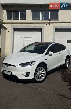 Tesla Model X  2020
