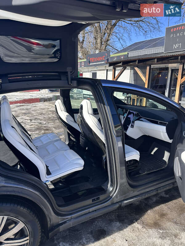 Позашляховик / Кросовер Tesla Model X 2016 в Пісківці фото 7 Позашляховик / Кросовер Tesla Model X 2016 в Пісківці