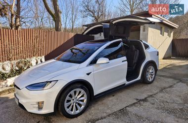 Tesla Model X  2019
