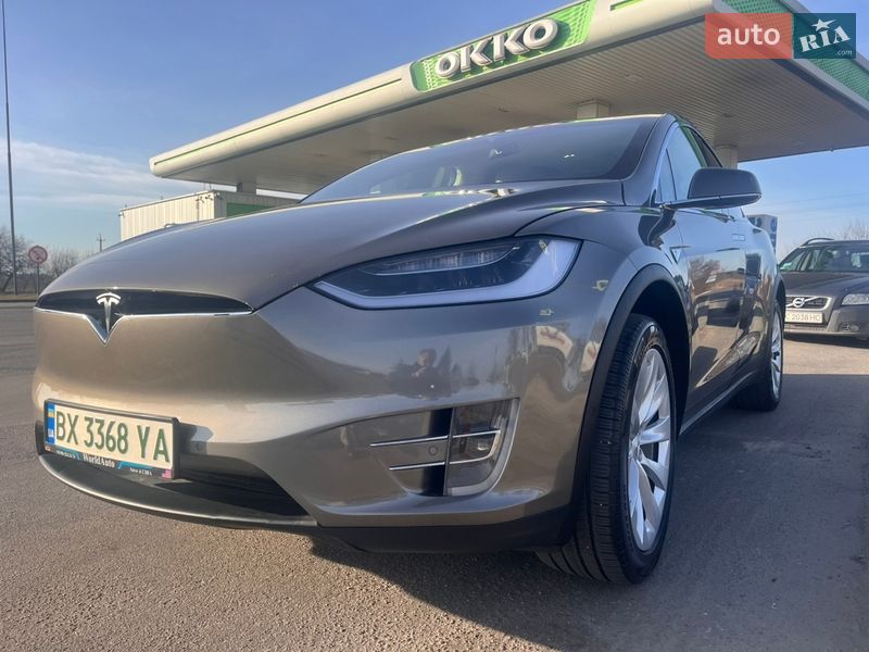 Tesla Model X 2016