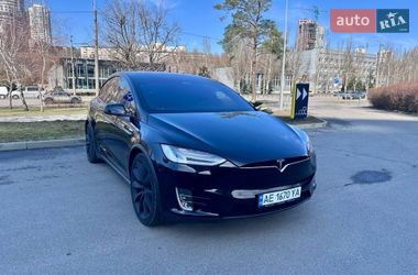 Tesla Model X 2019