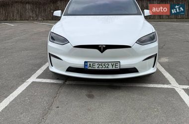 Tesla Model X  2024