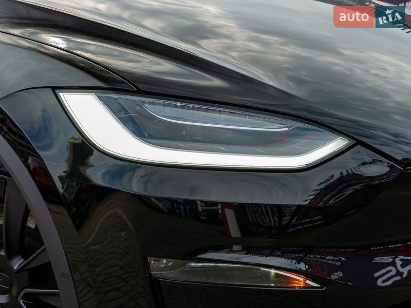 Внедорожник / Кроссовер Tesla Model X 2022 в Киеве