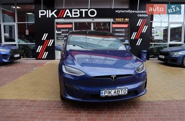 Tesla Model X  2023