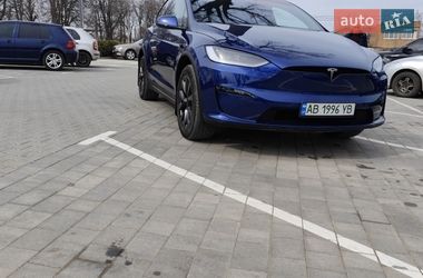Tesla Model X  2024