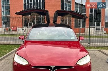 Tesla Model X 2019
