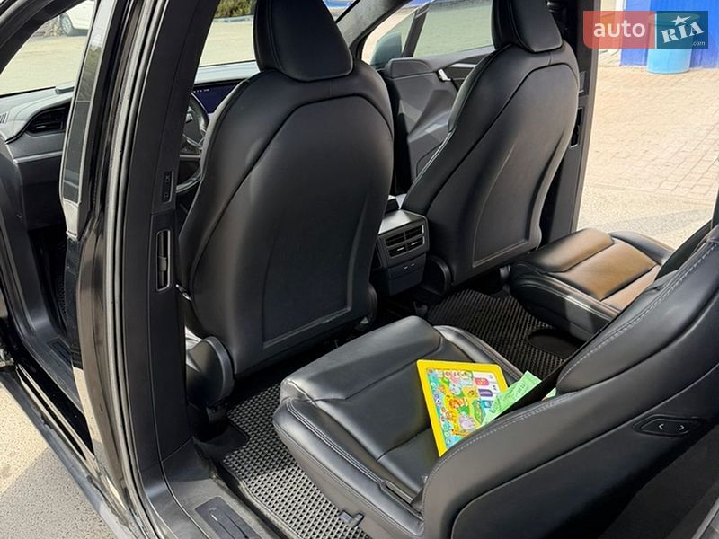 Позашляховик / Кросовер Tesla Model X 2019 в Києві фото 37 Позашляховик / Кросовер Tesla Model X 2019 в Києві