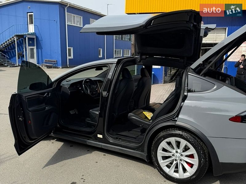 Позашляховик / Кросовер Tesla Model X 2019 в Києві фото 3 Позашляховик / Кросовер Tesla Model X 2019 в Києві