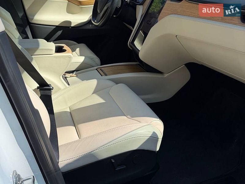 Внедорожник / Кроссовер Tesla Model X 2018 в Киеве фото 17 Внедорожник / Кроссовер Tesla Model X 2018 в Киеве