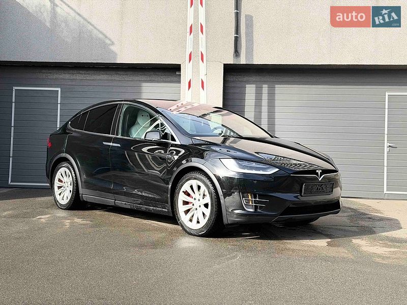 Позашляховик / Кросовер Tesla Model X 2018 в Києві