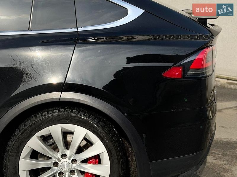 Позашляховик / Кросовер Tesla Model X 2018 в Києві