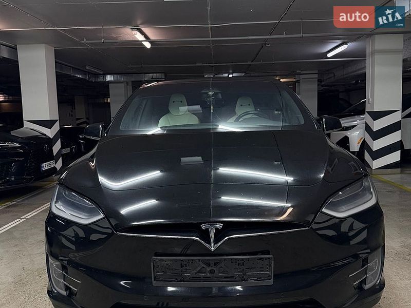 Позашляховик / Кросовер Tesla Model X 2018 в Києві