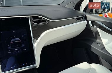 Позашляховик / Кросовер Tesla Model X 2018 в Києві