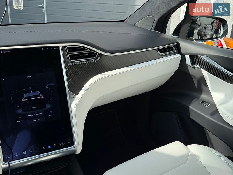 Позашляховик / Кросовер Tesla Model X 2018 в Києві