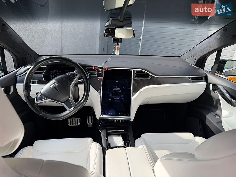 Позашляховик / Кросовер Tesla Model X 2018 в Києві