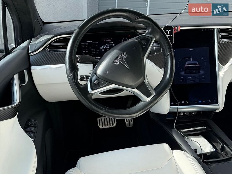 Позашляховик / Кросовер Tesla Model X 2018 в Києві