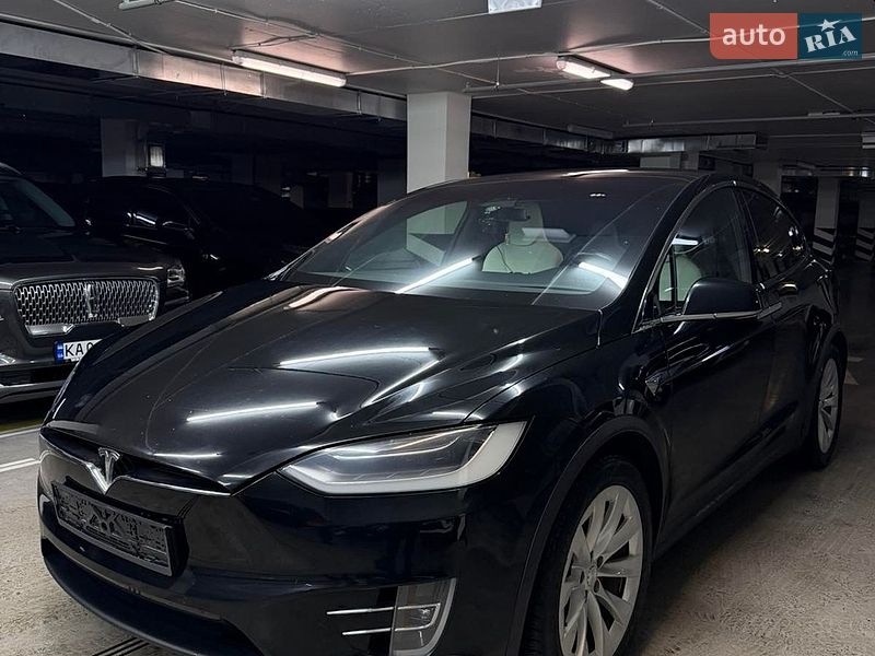 Позашляховик / Кросовер Tesla Model X 2018 в Києві