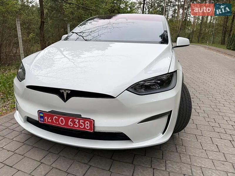 Tesla Model X 2023