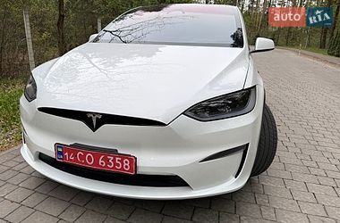Tesla Model X 2023
