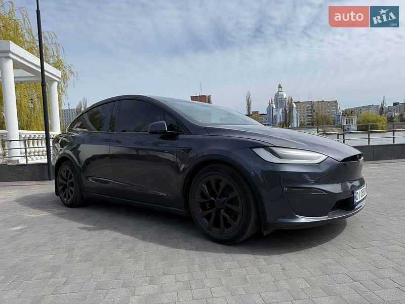 Tesla Model X 2022