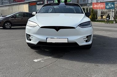 Tesla Model X 2018