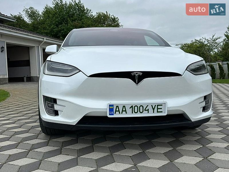 Внедорожник / Кроссовер Tesla Model X 2019 в Киеве