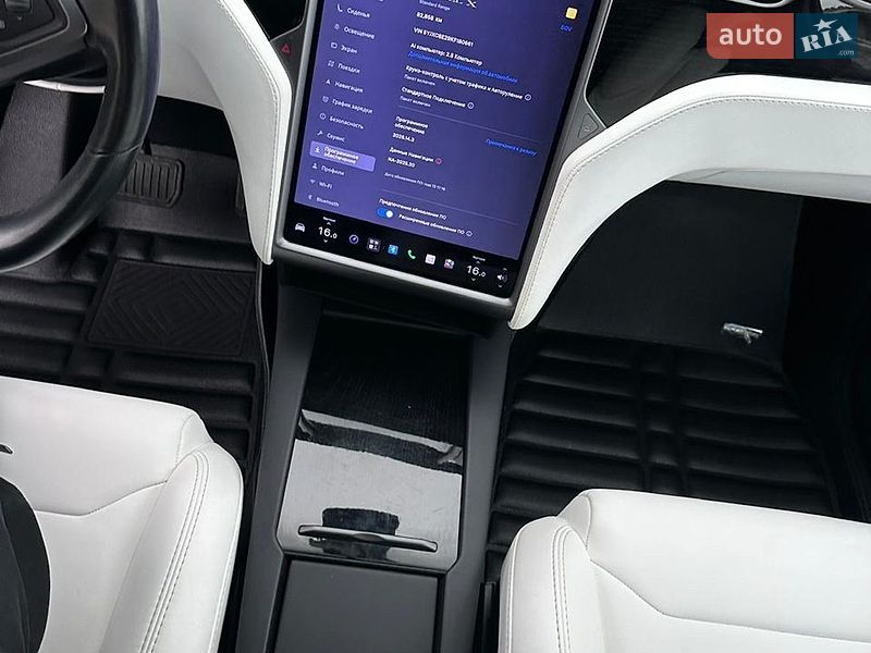 Внедорожник / Кроссовер Tesla Model X 2019 в Киеве