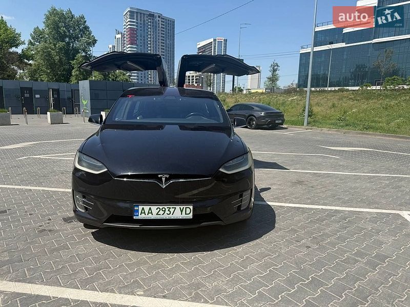 Позашляховик / Кросовер Tesla Model X 2017 в Києві фото Позашляховик / Кросовер Tesla Model X 2017 в Києві