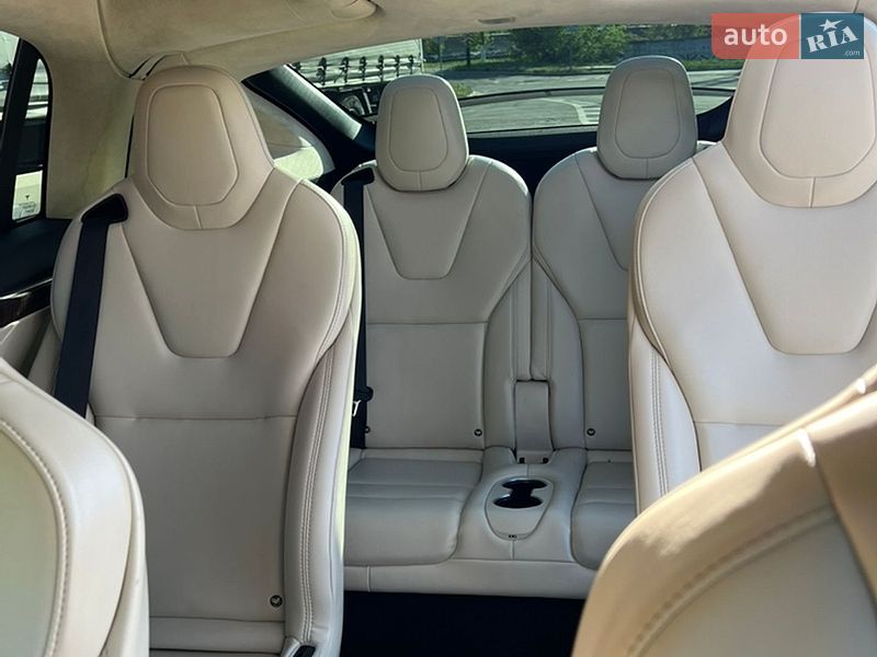 Внедорожник / Кроссовер Tesla Model X 2018 в Киеве фото 3 Внедорожник / Кроссовер Tesla Model X 2018 в Киеве