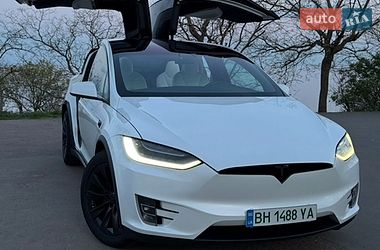 Tesla Model X 2020