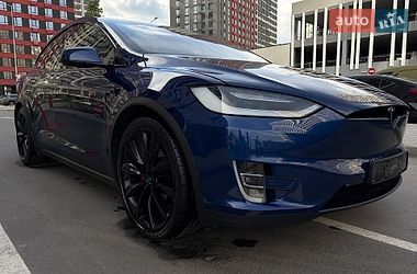 Tesla Model X 2019