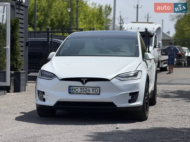 Tesla Model X 2016