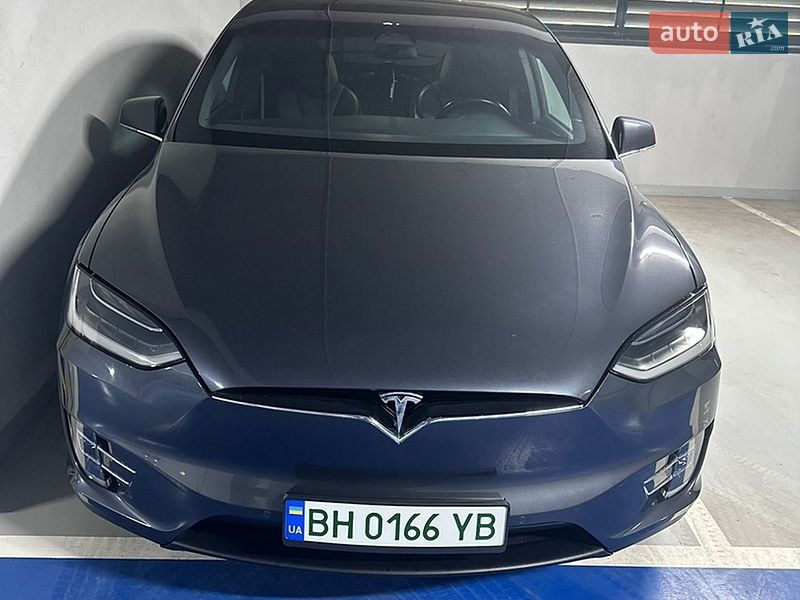 Tesla Model X 2018