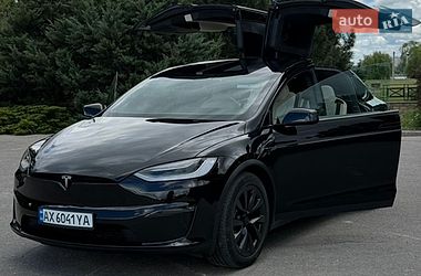 Tesla Model X  2022